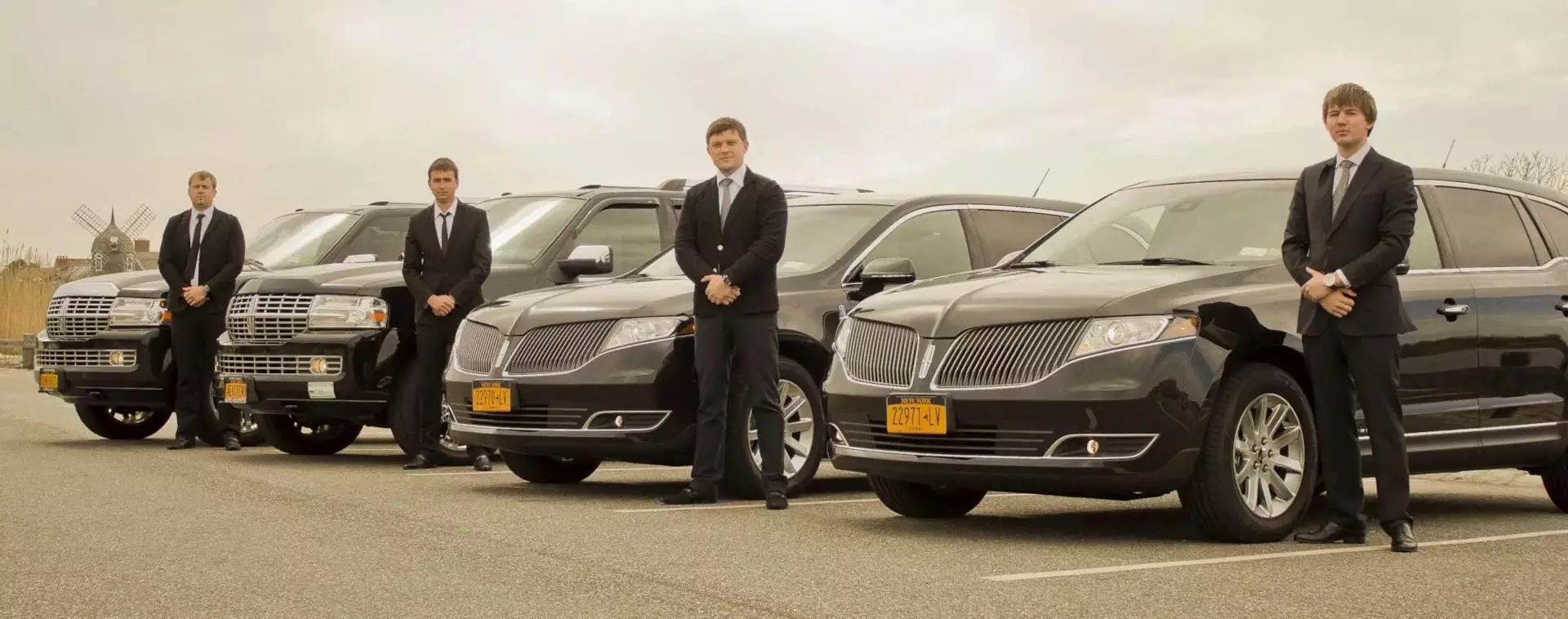 What is a chauffeur service: a quick guide